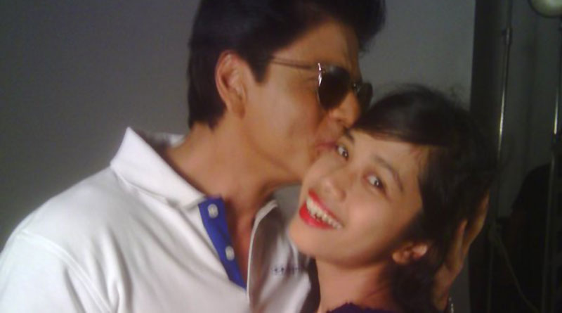 Indonesian fan relentlessly tweeted out to Shah Rukh Khan until he agreed to meet her