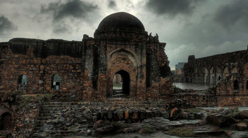 In This Haunted Place, Ghosts Attack Young Women And Haunt Them Later