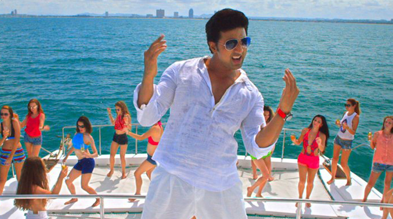 Watch The New Song Love Me From Bengali Movie Kelor Kirti
