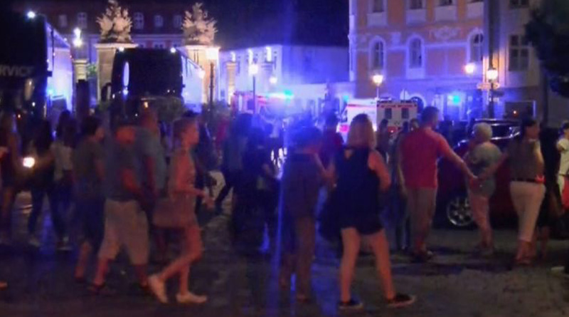 Suspected Bomber Injures 12 Outside German Bar