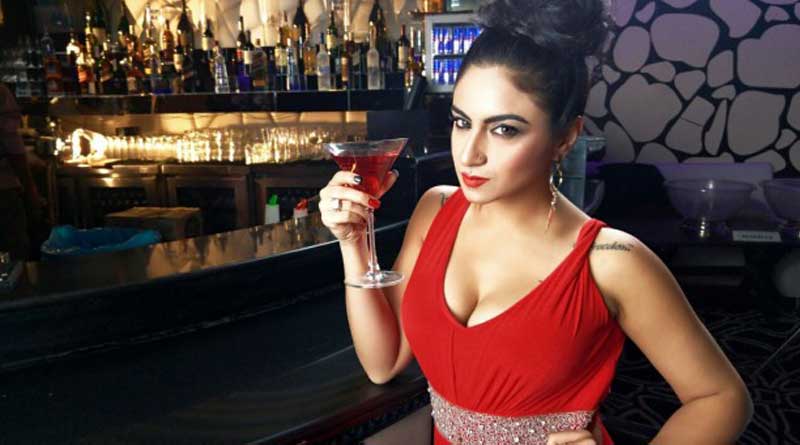 Priya Malik Goes Braless to protest CBFC