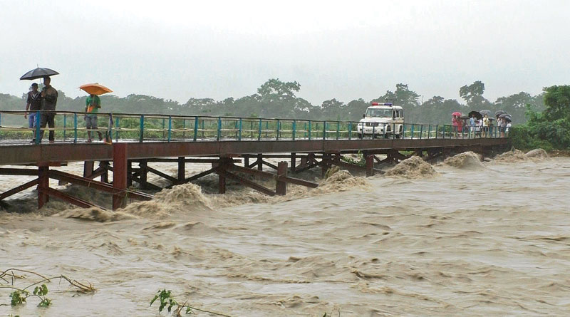 DVC releases water, flood-like situation in Bengal