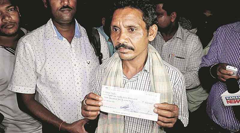 Odisha tribal Dana Majhi who carried wife’s body gets Rs 9 lakh from Bahrain PM