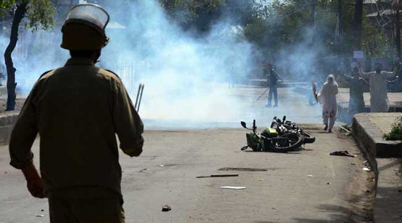 Army took up positions in 4 districts of Kashmir