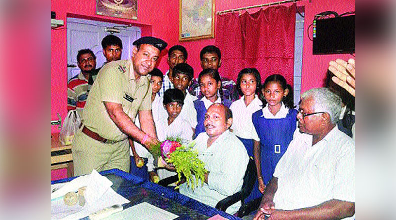 This teacher has been teaching kids since 18 years without any pay
