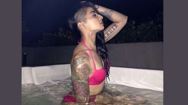 Topless Photo Of Big Boss 10 Contestant Bani j Goes Viral