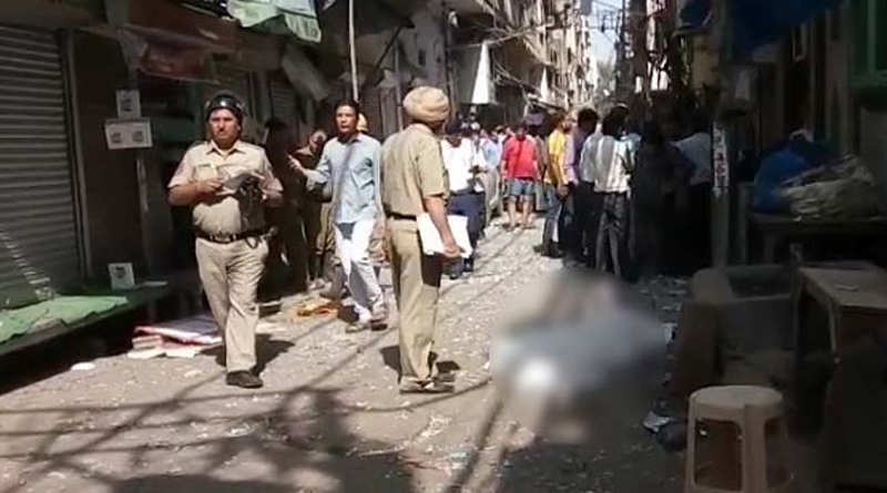 1 dead in an explosion in Delhi's Naya Bazar