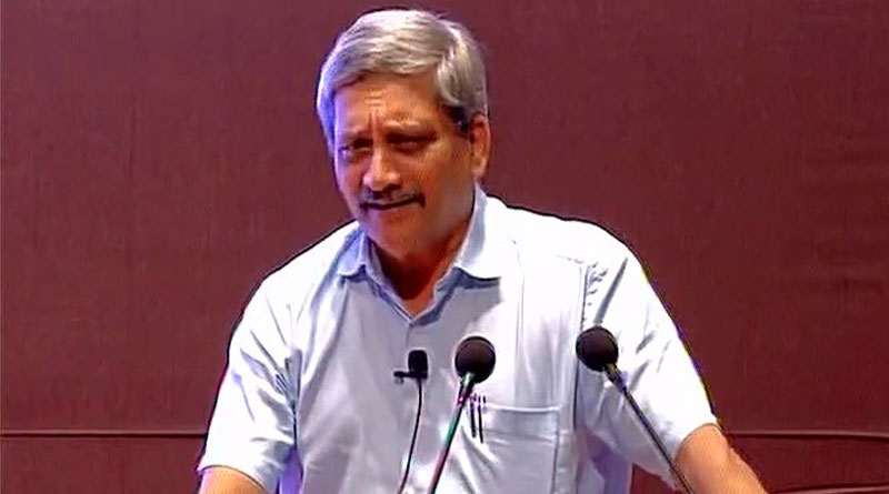 Manohar Parrikar to Raj Thackeray: Army donation voluntary, no catching anyone's neck