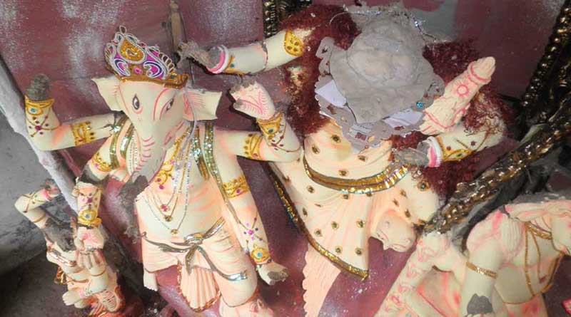 idols vandalised and death threat to hasina 