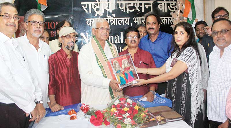 Central is trying to destroy the tea and jute industry of Bengal