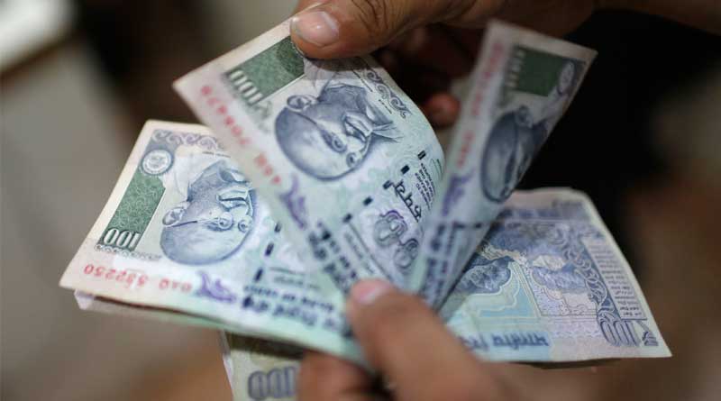 Thieves loot 78-yr-old, leave Rs 100 note for her to cope with cash crunch
