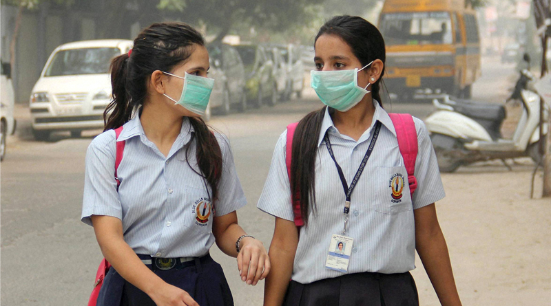 Children and citizens of Delhi hold protest  against ineffectiveness of admin in tackling pollution