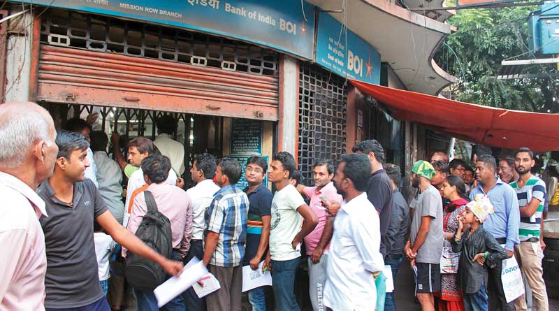 People can get 500 Rupee note today