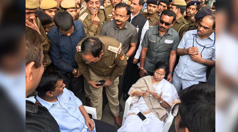 Mamata Banerjee and Arvind Kejriwal made a double bore attack on the government 