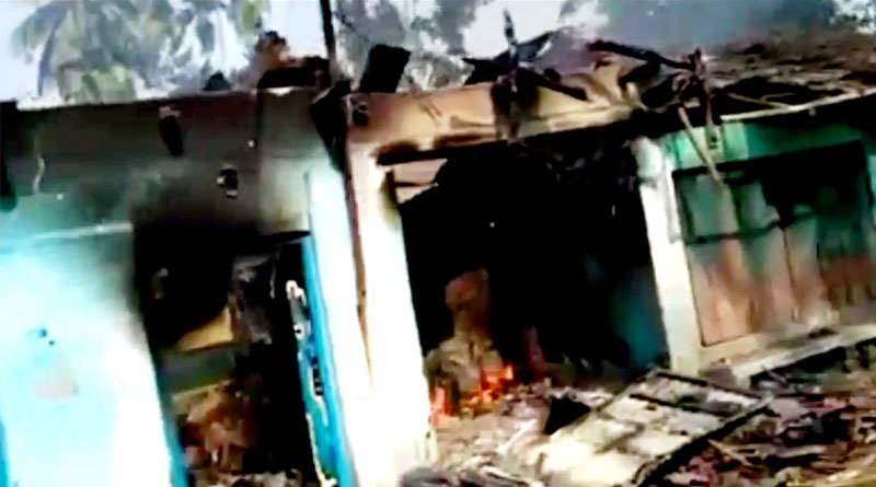  Clashes between two communites over a religious procession in Howrah's Dhulagarh