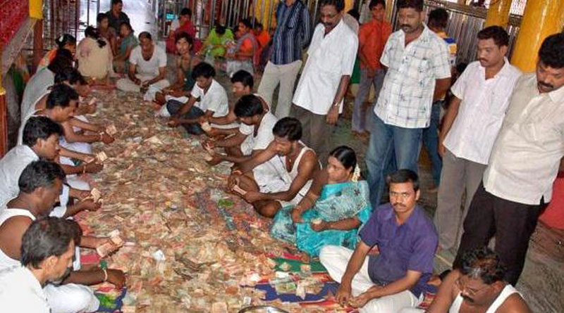 A devotee donates Rs 1 crore in Tirupati Balaji Temple
