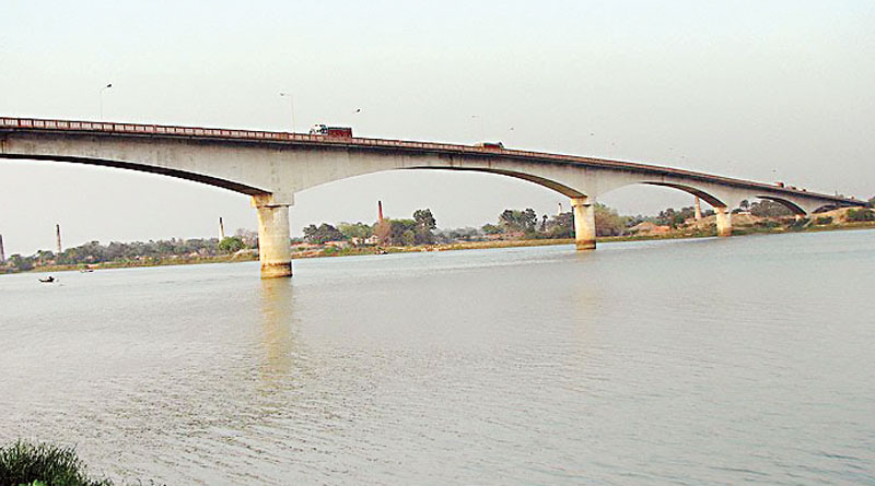 Ishwar Gupta Setu is leaning dangerously over the river ganges