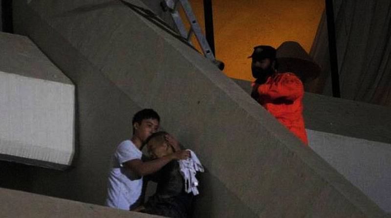 Pakistan hotel fire, several people killed