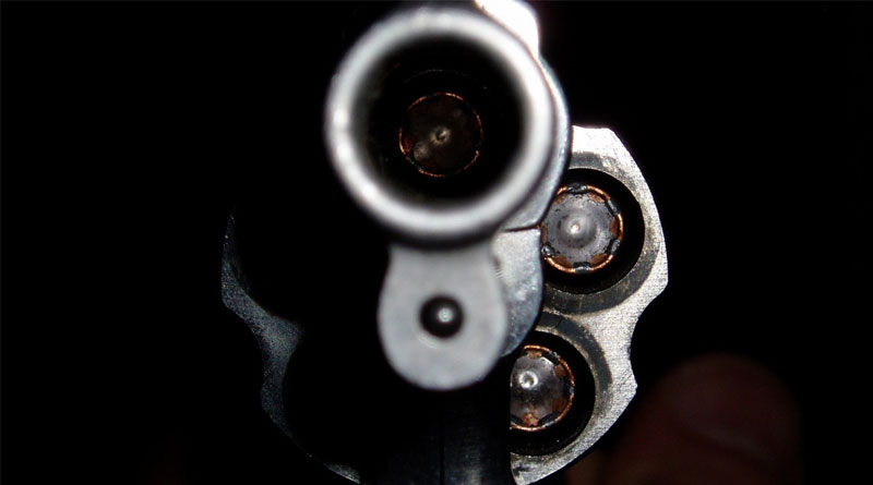 Dacoits held 4 month child at gun point