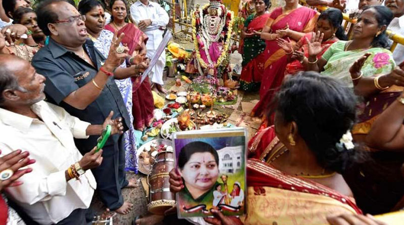 Tamil Nadu CM orders judicial probe into Jayalalithaa's death