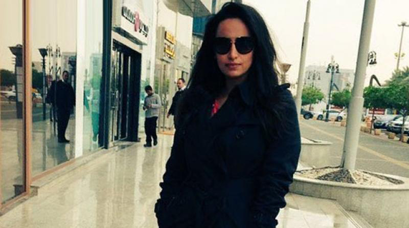 Saudi police arrest woman for posting picture without veil on Twitter