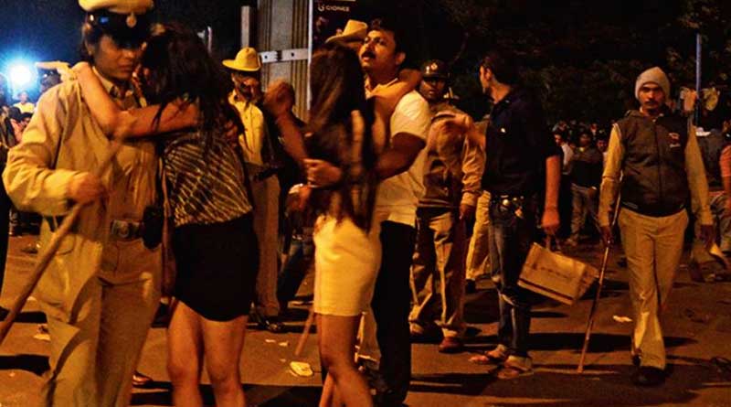 Bengaluru witnesses mass molestation of women in front of police