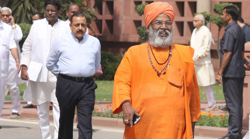 Sakshi Maharaj blames Muslims for population boom, creates furor  