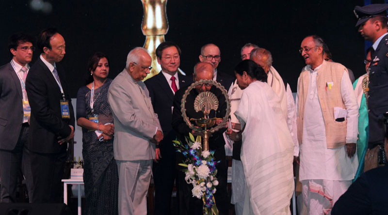 Prez Pranab Praises Investment friendly atmosphere in Bengal, Urges entrepreneurs to invest