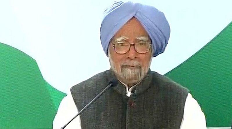 Manmohan slams centre on Rafale
