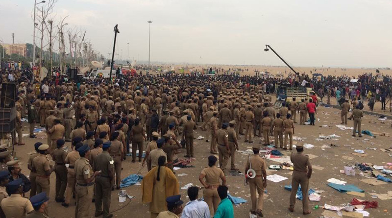 Pro-Jallukattu protesters evicted by police 