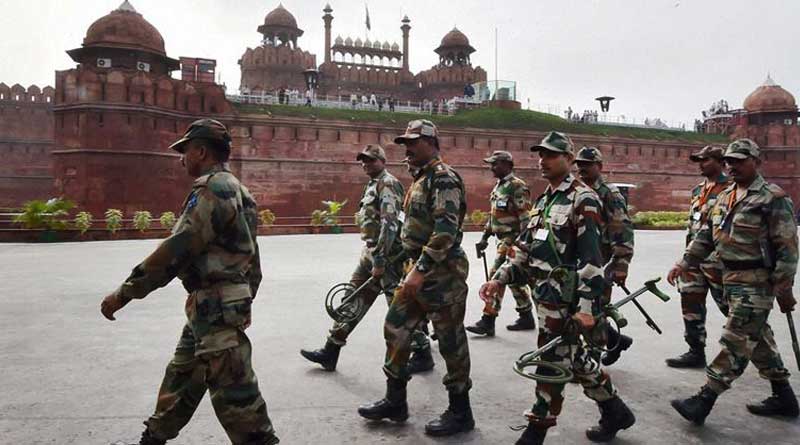Grenade found at Red Fort in Delhi