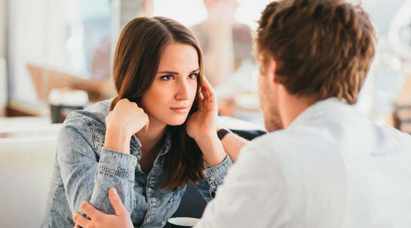 Never give these compliments to a woman
