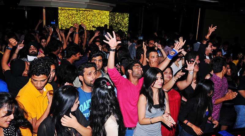 Night Party organised in Kolkata without permission, 2 held
