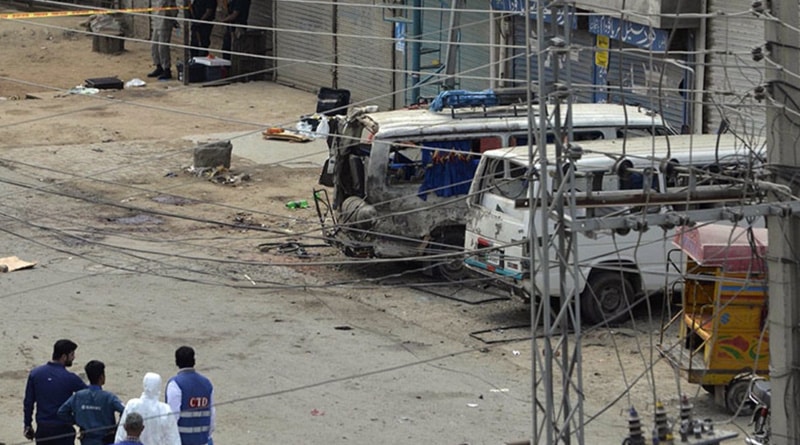 Suicide blast in Pakistan leaves 4 dead, many injured 