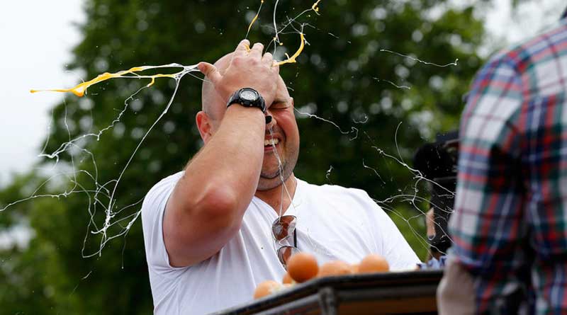 Love to throw eggs! participate in World Egg-Throwing Championship