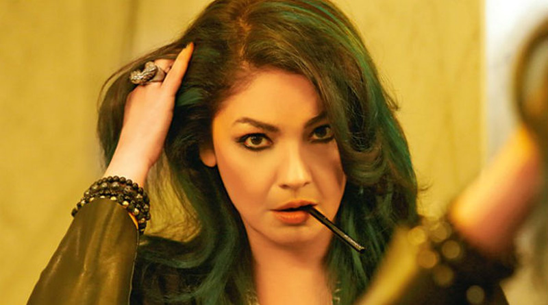 Pooja Bhatt returns, to play alcoholic cop in new venture