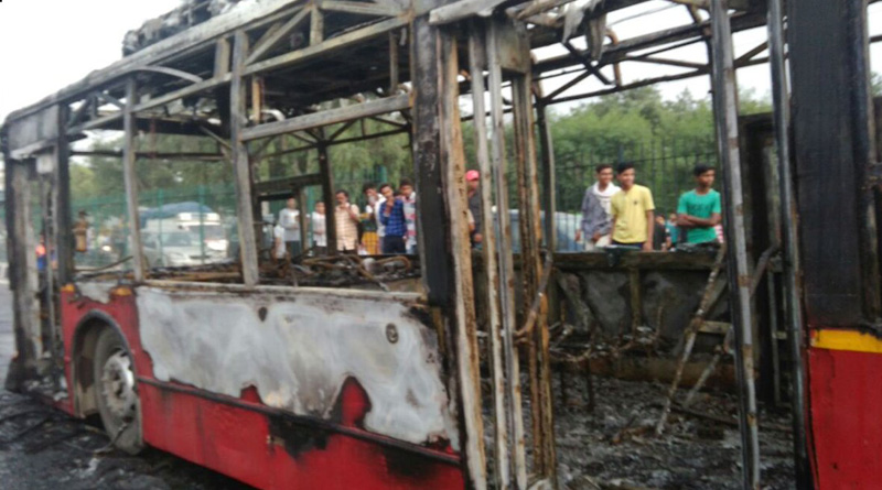 Violence spread in 3 State, Dera goons on rampage