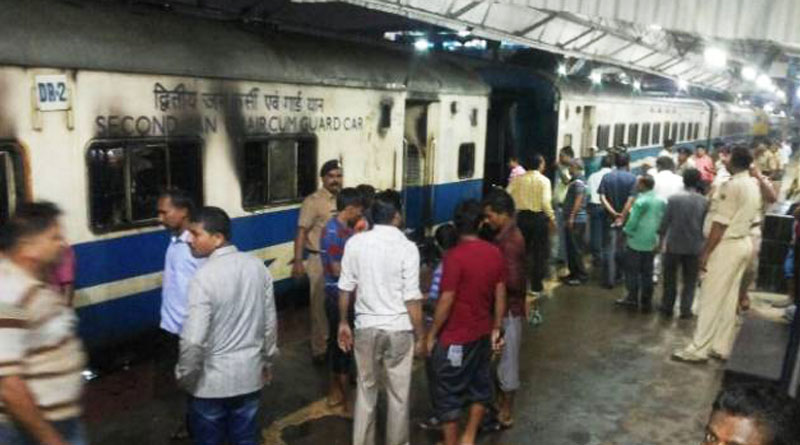 3 bogies of Ranchi Jan Shatabdi Express catch fire in Patna Junction