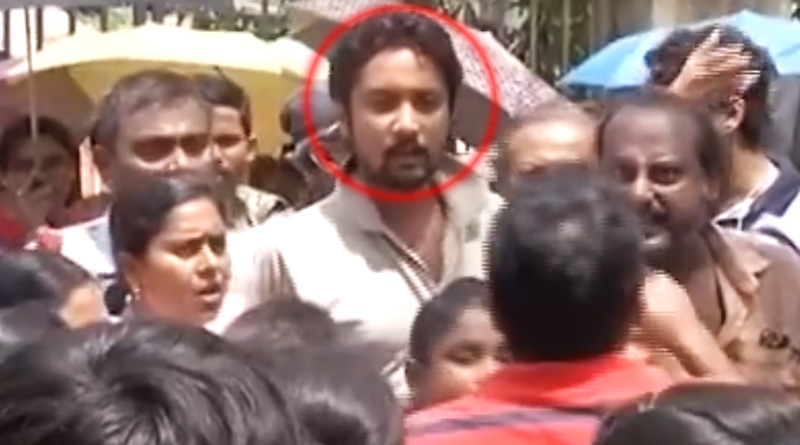 Parents protest outside school over fee hike in Kolkata