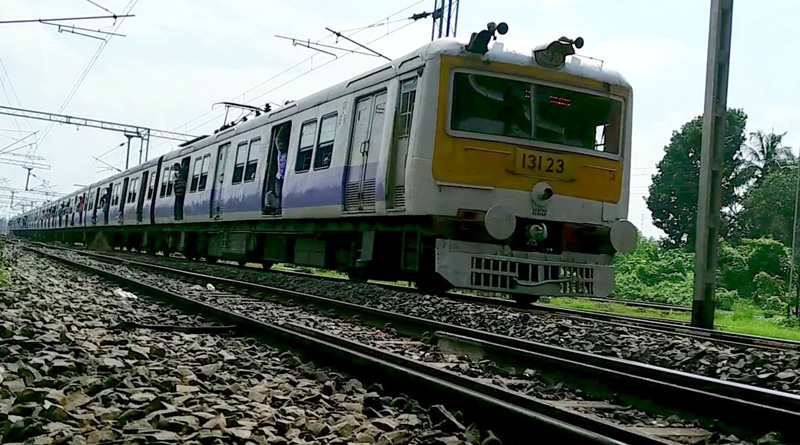 Student killed while taking selfie on railway tracks