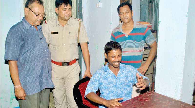Promising singer shuns crime world on Durga Puja 