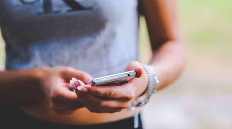 Smartphone addict goes blind after marathon gaming binge