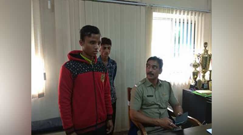 A Bangladeshi youth infiltrate to India to meet his grlfriend , arrested
