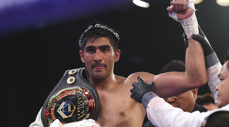 Vijender Singh beats Ernest Amuzu and is now 10 matches unbeaten