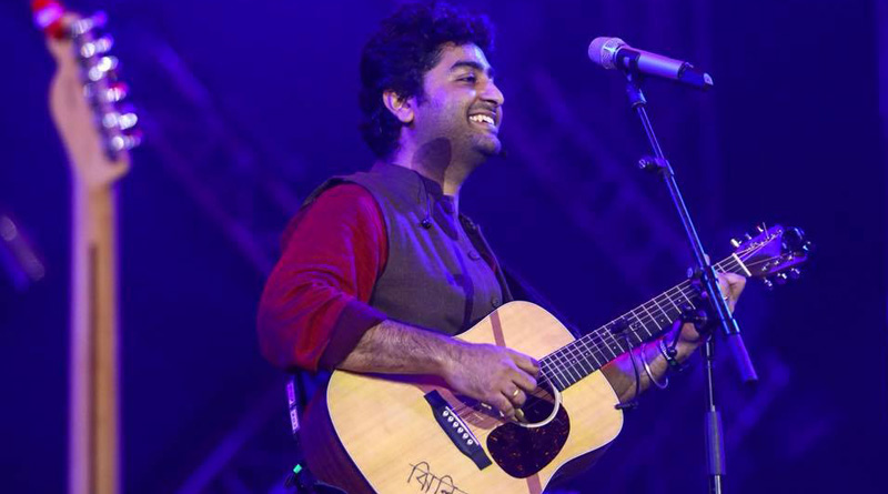 Singer Arijit Singh loses cool on stage, video goes viral