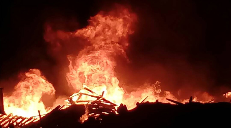 Fire breaks out in Kolkata building