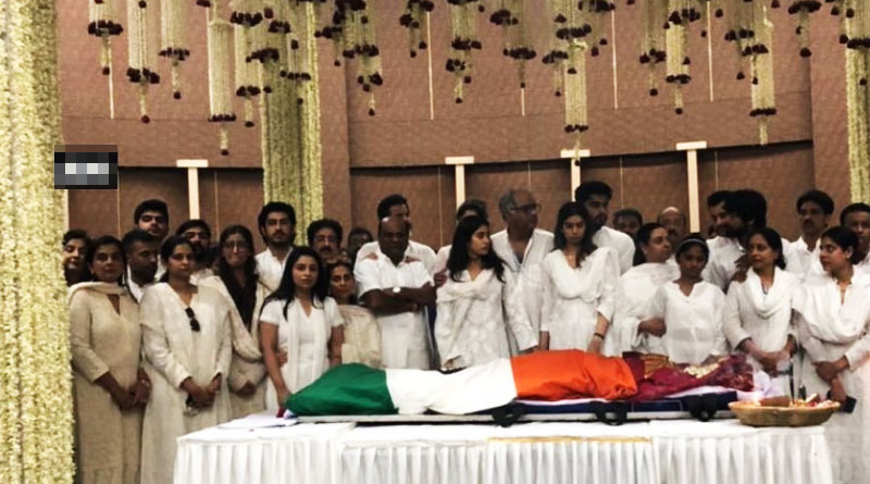 India bids teary goodbye to Sridevi