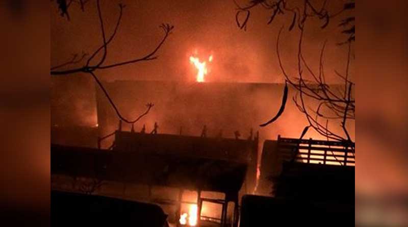 Fire breaks out in abandoned garage in Sinthi 