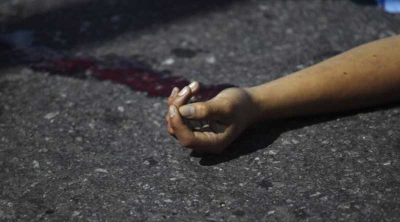 A youth falls from the 3rd floor of a govt housing in Maniktala