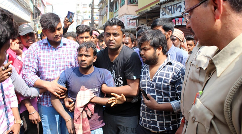 Traffic cop thrashes cyclist in Rampurhat